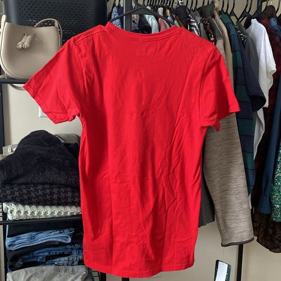 EUC Levi’s Graphic T-shirt Unisex - Picture 4 of 4